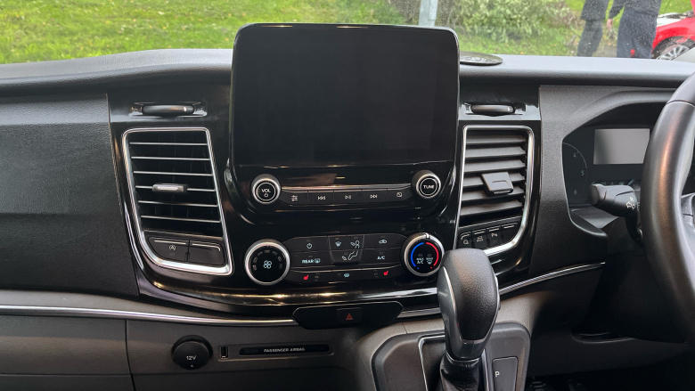 Ford Tourneo Custom Transit Custom Tourneo L2 Diesel Fwd 2.0 EcoBlue 130ps L/R 8 Seater Titanium Auto